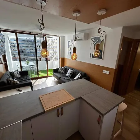 Апартаменты Modern Spacious 3 Bedroom In Playa Del Ingles Маспаломас